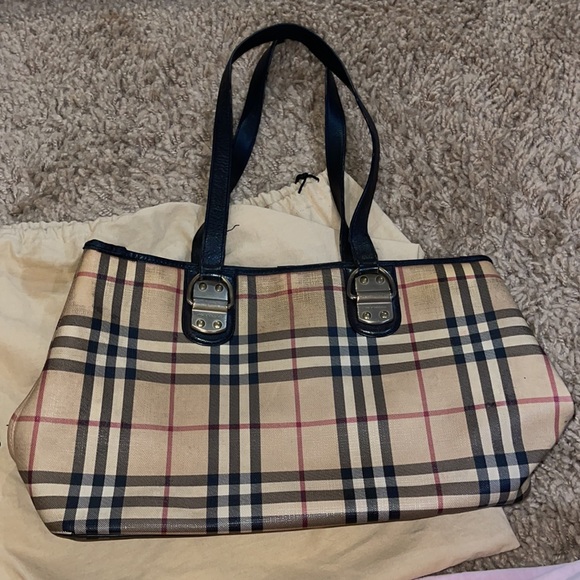 Burberry Classic Print Shoulder Tote Bag - Picture 2 of 6